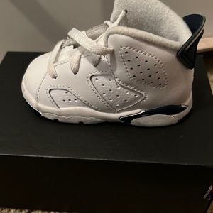 JORDAN 6 Retro